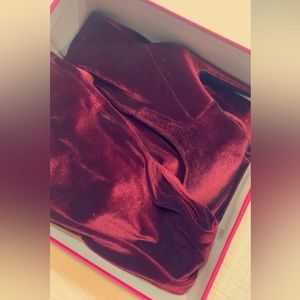New wide calf burgundy stilettos. 8.5